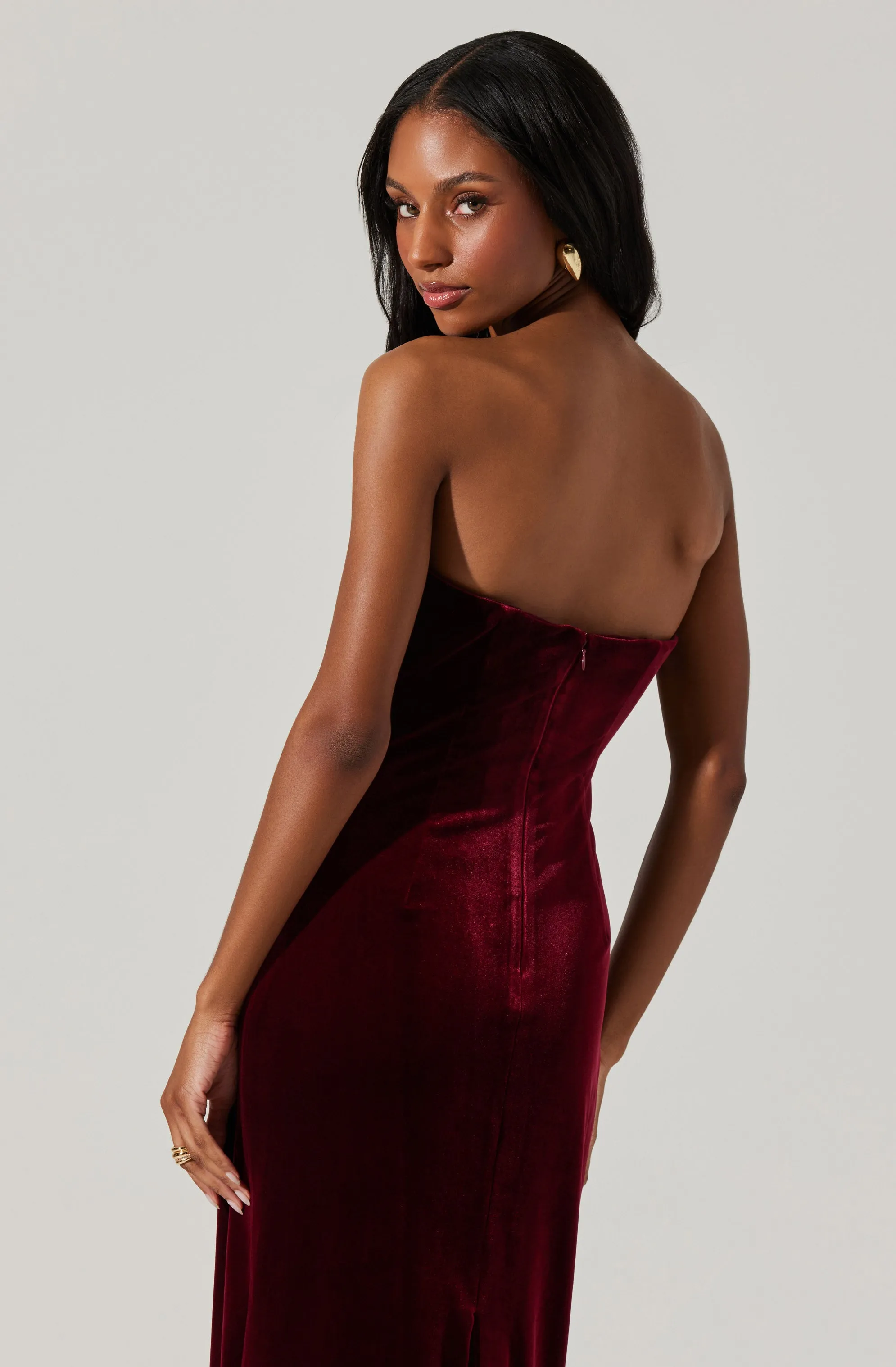 Arista Sweetheart Midi Dress