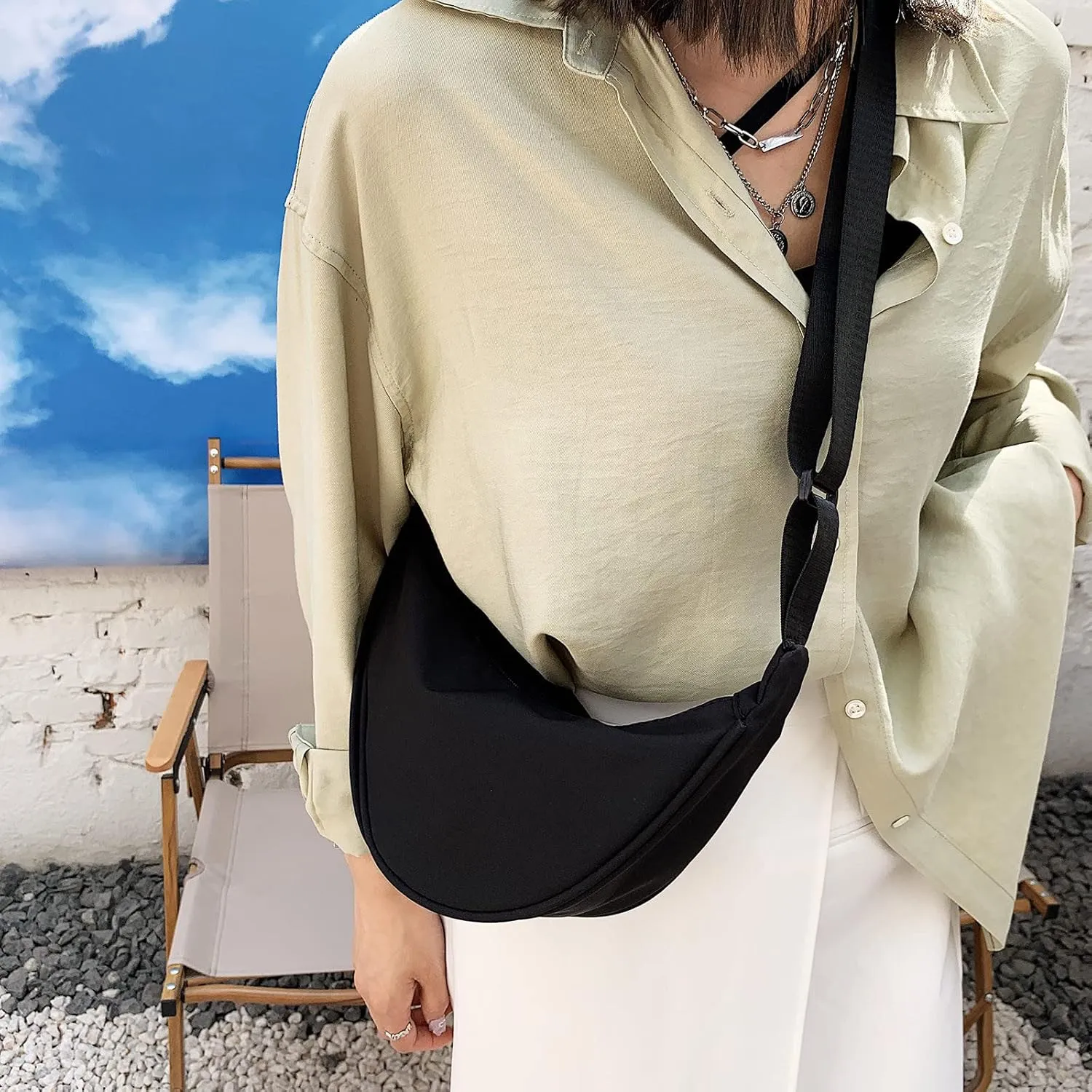 Ladies Simple Solid Colour Nylon Crossbody Bag Dumpling Bag Lightweight Small Satchel Underarm Bag (Black, One Size)