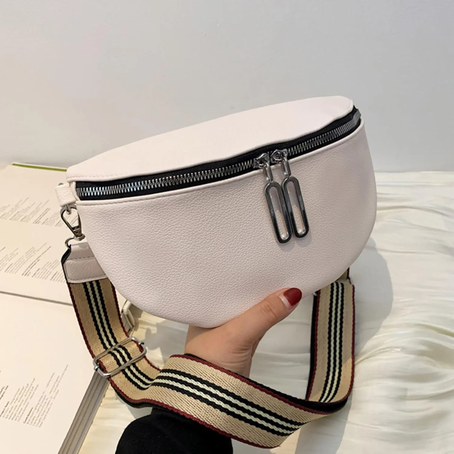 Messenger Bag Boys Women Messenger Bags Fashion Trend Chest Bags Simple Design Solid Color Portable (White, One Size)
