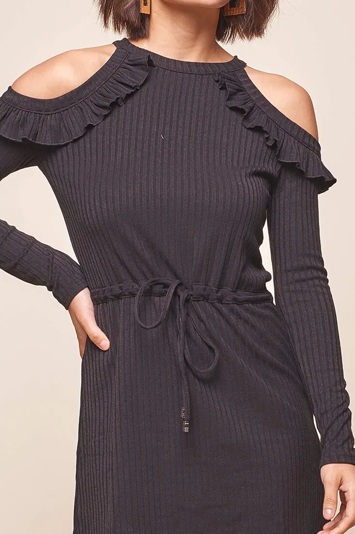 Petsch Cozy Waist Tie Long Sleeved Dress Black