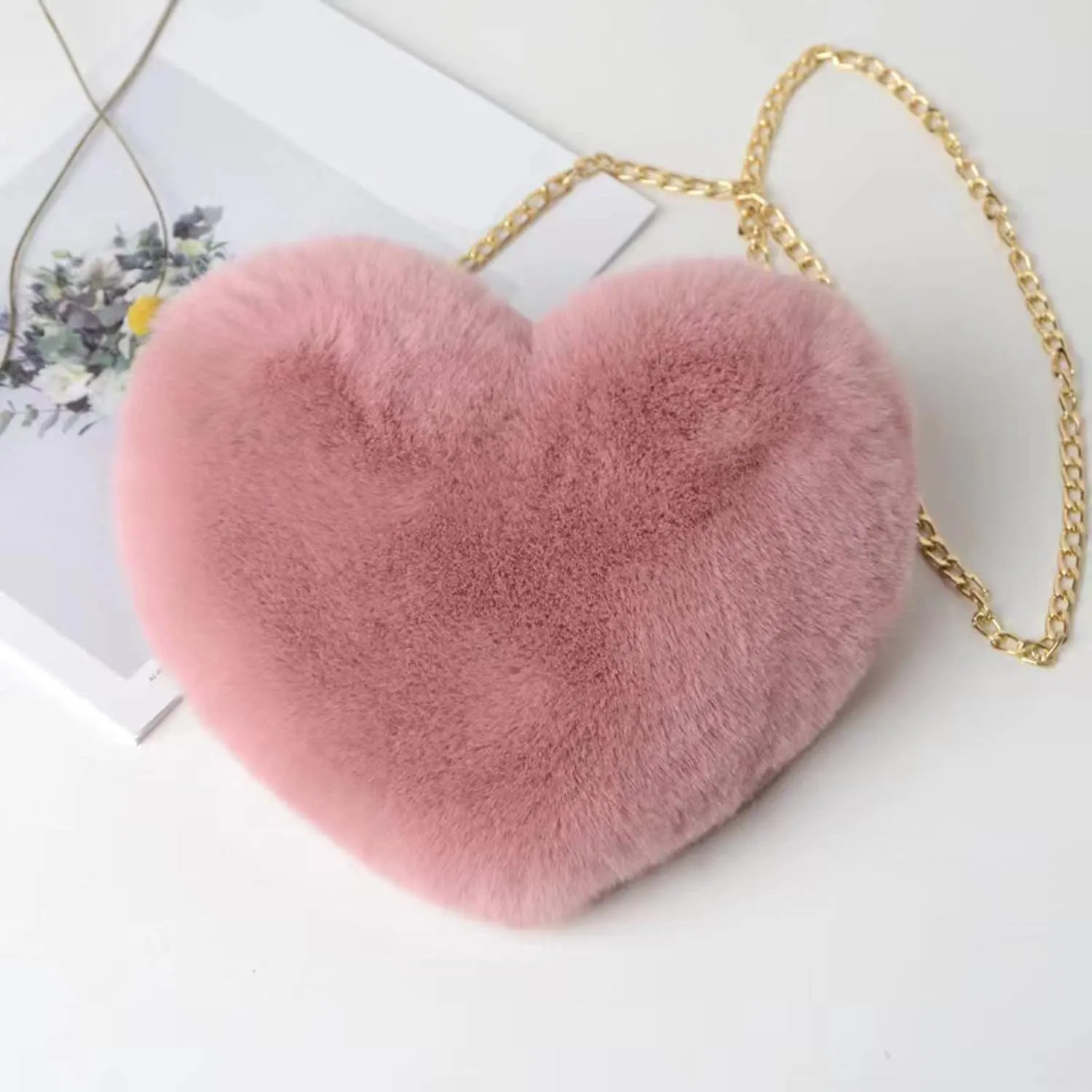 Retro Clutch Underarm Purse Fashion Love Bag Peach Heart Bag Women Chain Crossbody Plush One Shoulder Wool