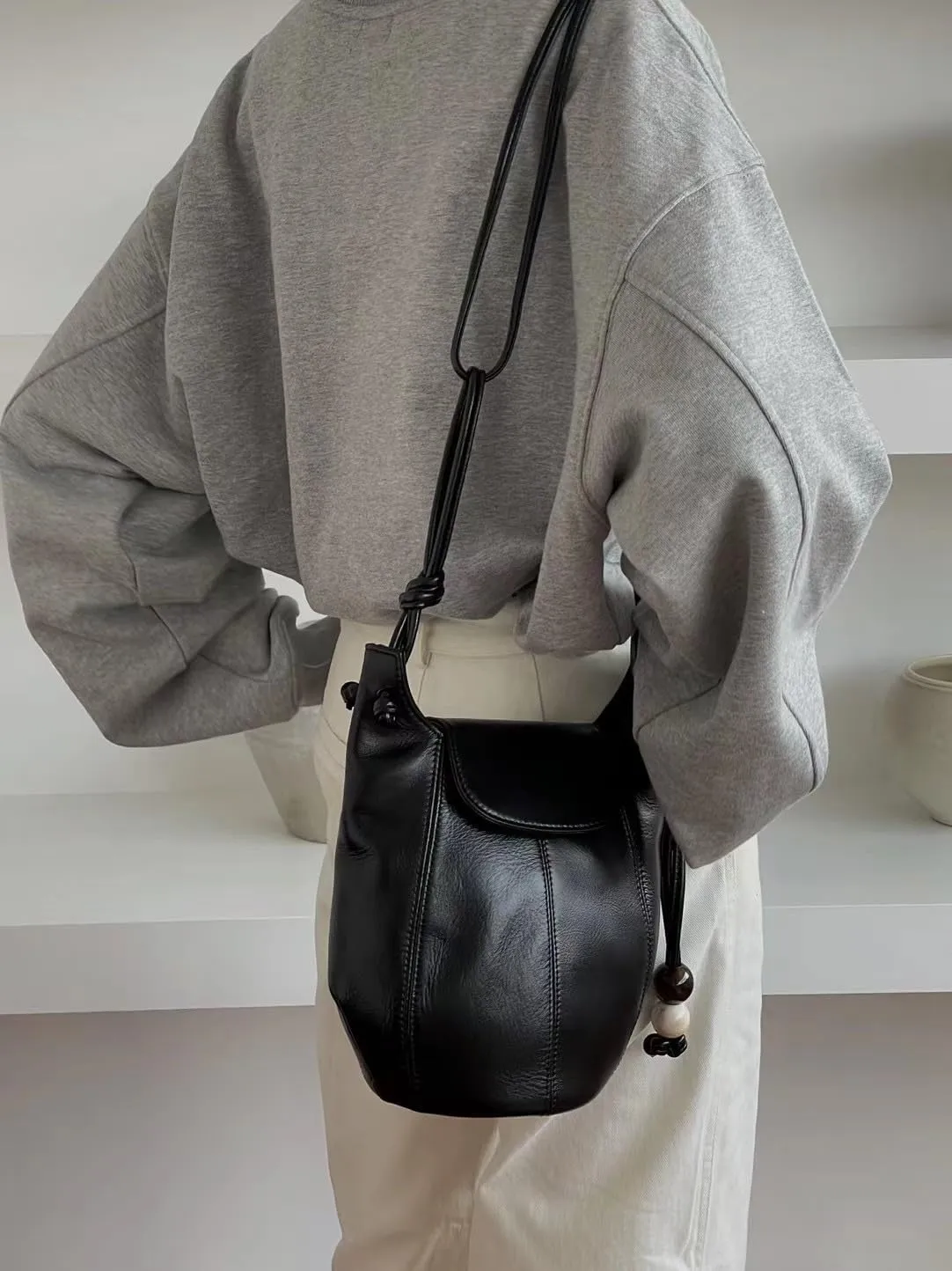 Retro Genuine Leather Shoulder Crossbody Underarm Bag Bucket Bag Totes Hobo Handbag Versatile Stylish Cute Casual Luxury
