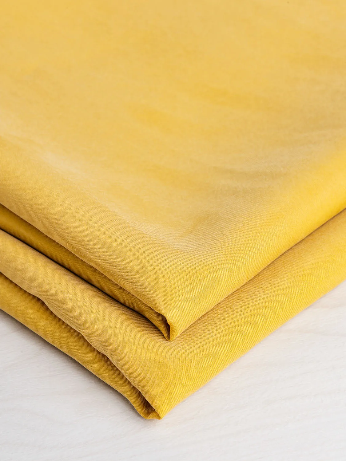 Sandwashed Cupro - Gold - Swatch