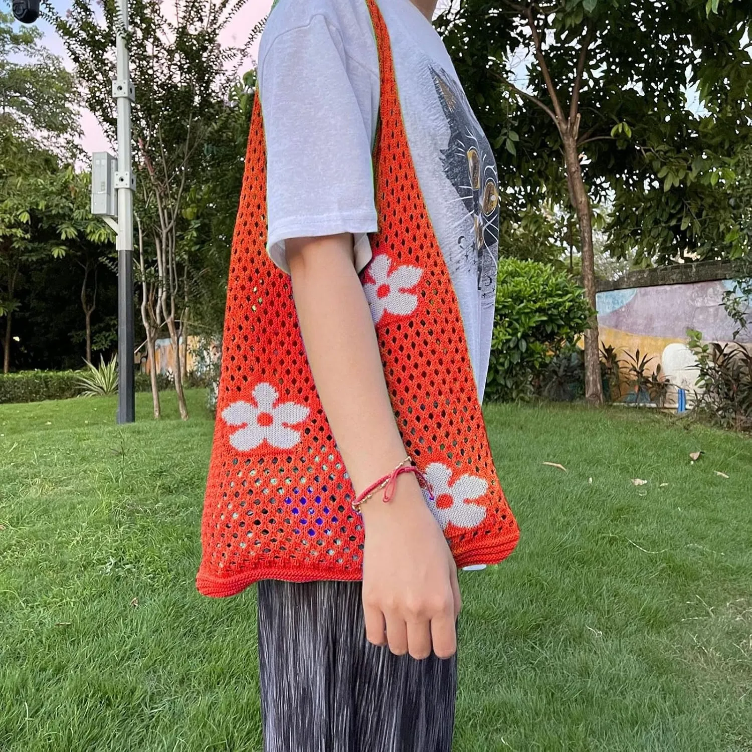 Women's New Japanese And Korean Tote Bags Flower Bag Knitted Mesh Hollow Shoulder Bag Mens Shoulder Bags (Red, One Size)